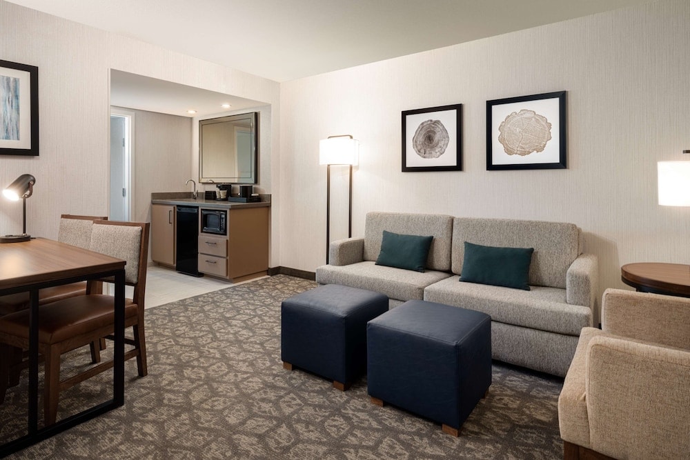 Embassy Suites by Hilton Portland Airport