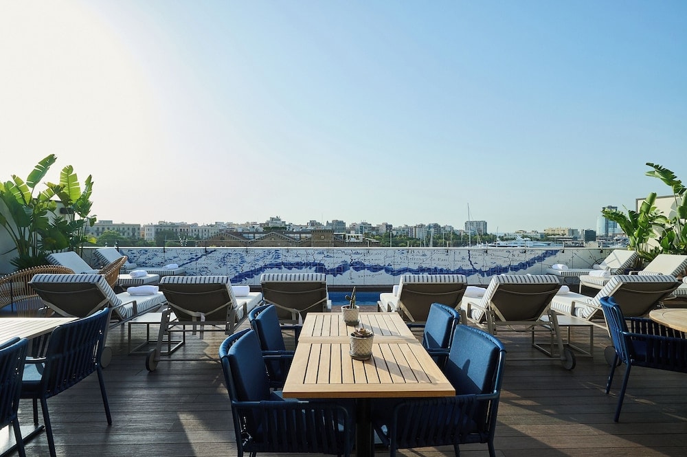 H10 Port Vell
