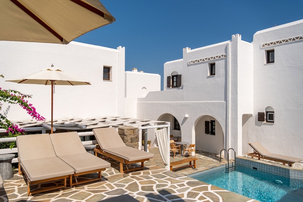 Aella Residence