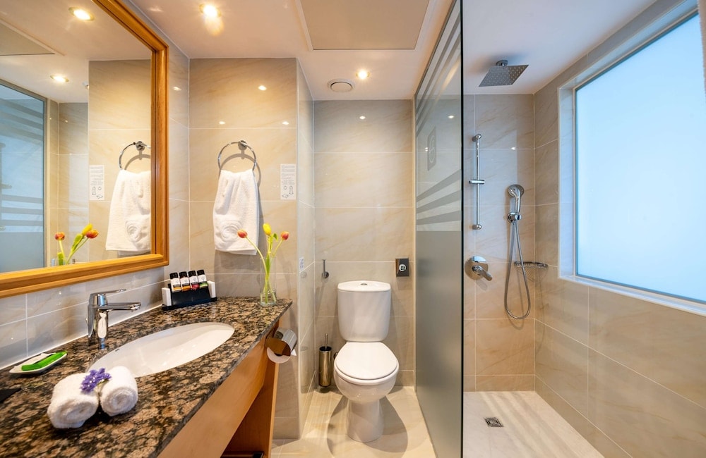 Constantinou Bros Athena Beach Hotel