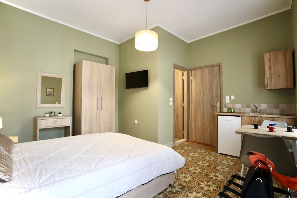 GK Mediterranean Village -AirportShuttle