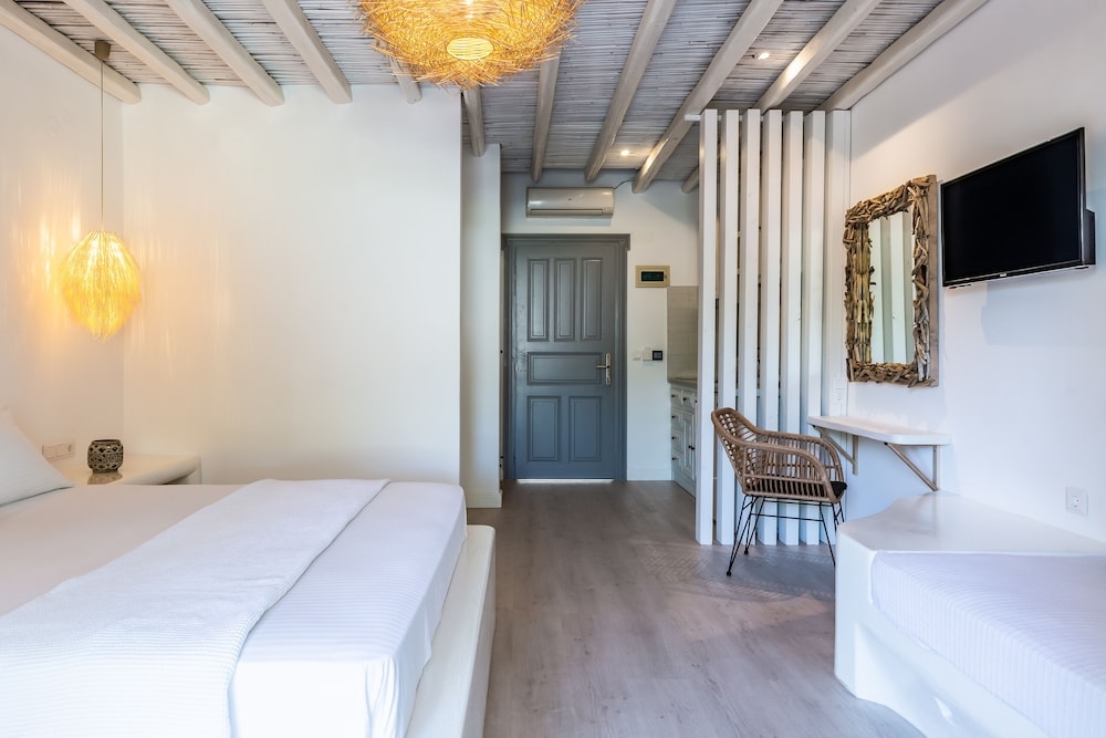 Evlalia Studios & Villas