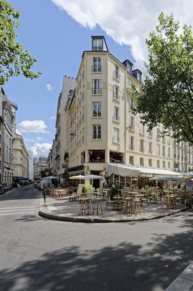 hotel image 0