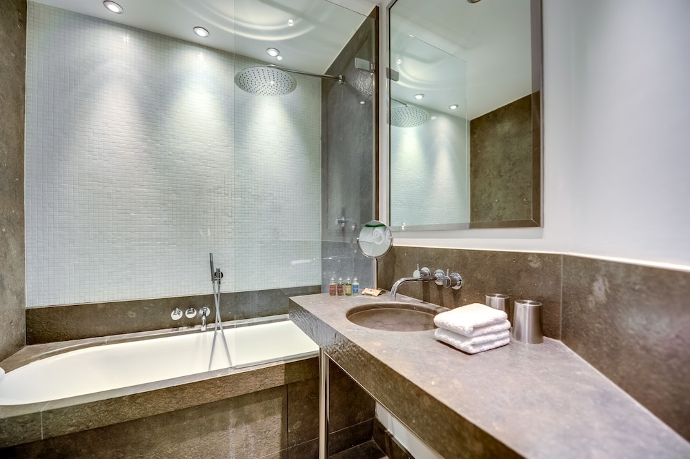 Hotel Le A