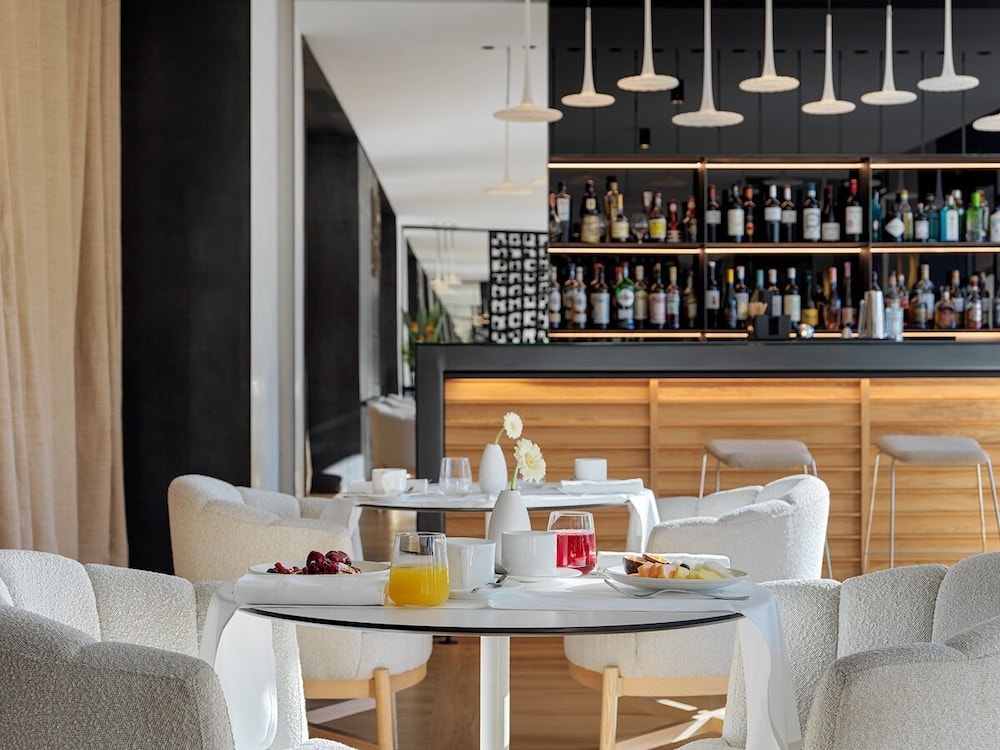 H10 Port Vell