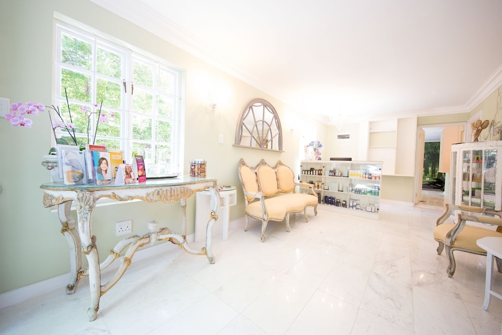 The Andros Deluxe Boutique Hotel
