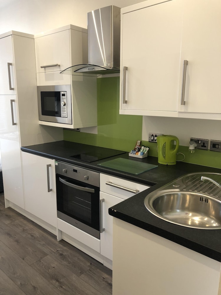 Fox House, Studio Apartments