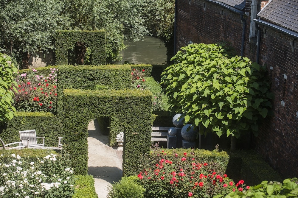 Begijnhof Hotel