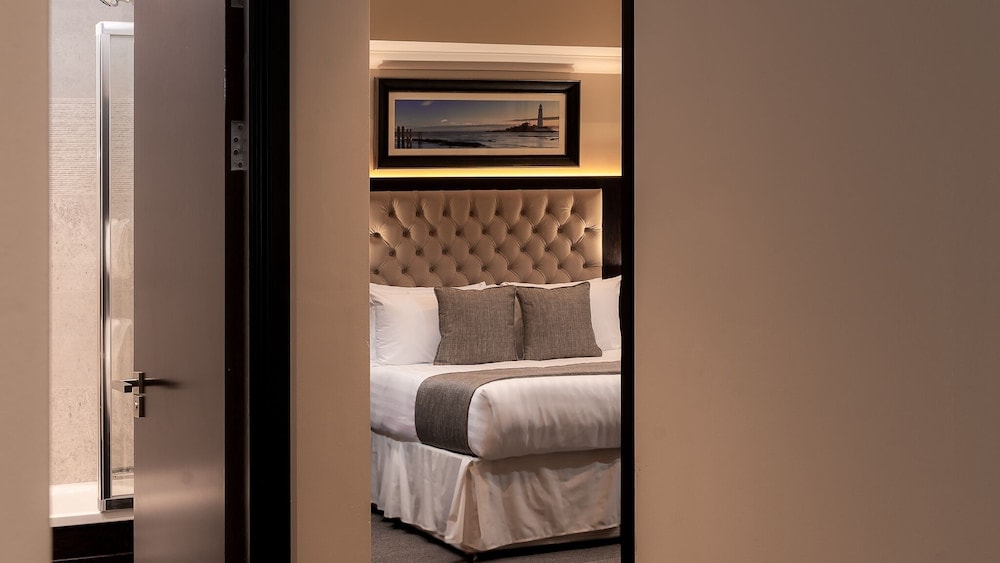 County Hotel & County Aparthotel Newcastle