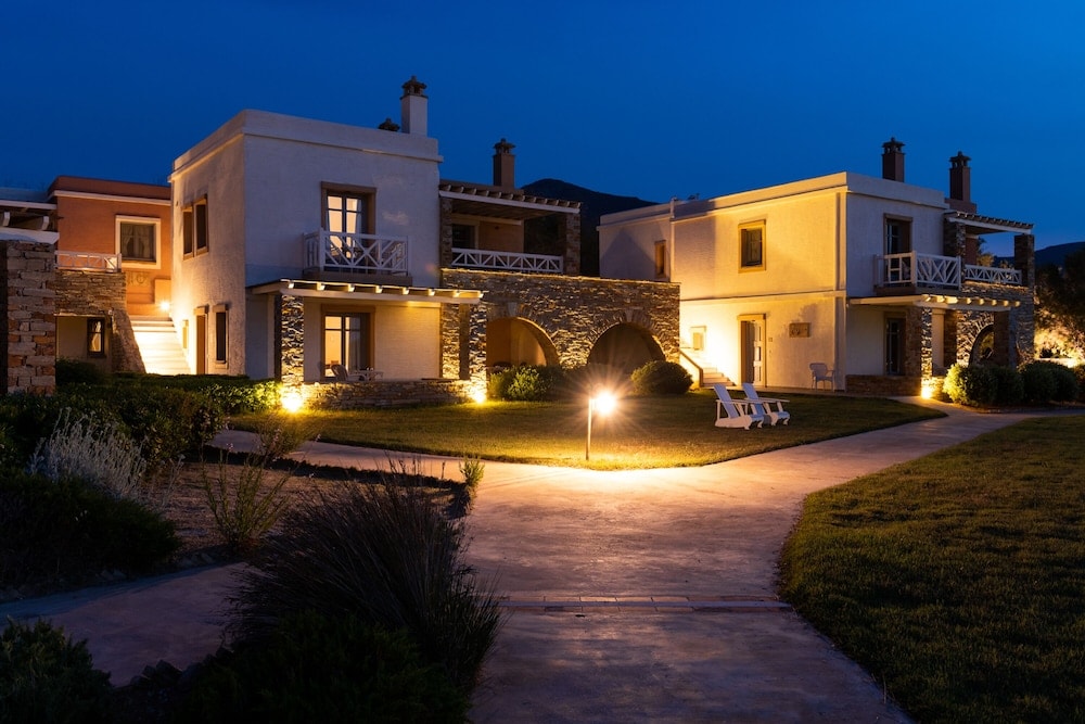 Porto Kea Suites