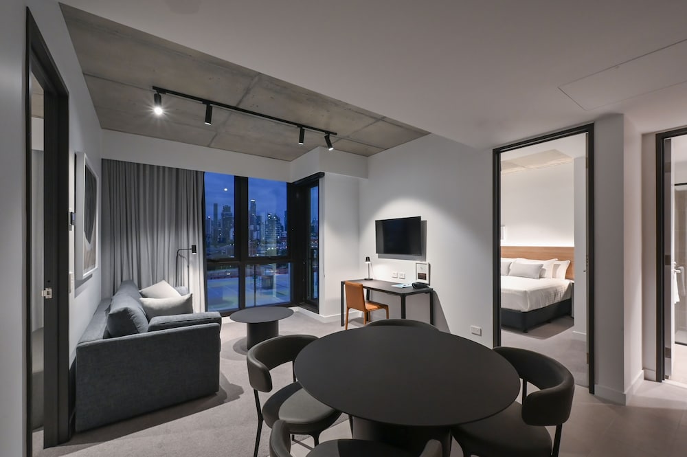 Nesuto Docklands Apartment Hotel