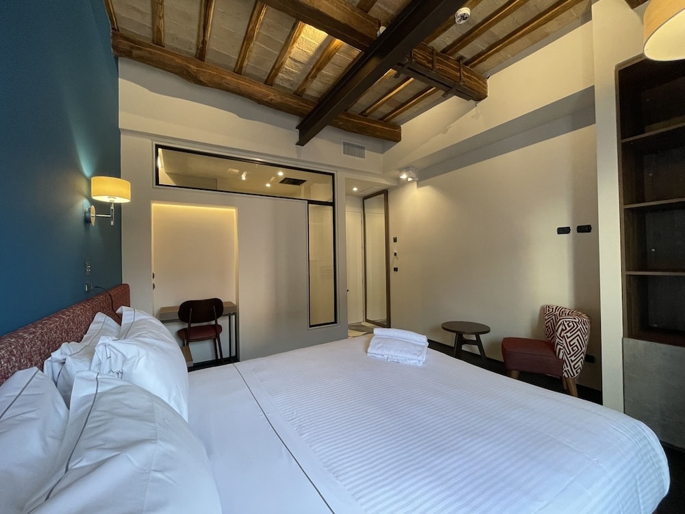 Passpartout Boutique Palace