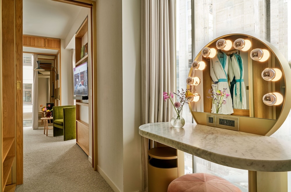 The BoTree London, Curio Collection by Hilton