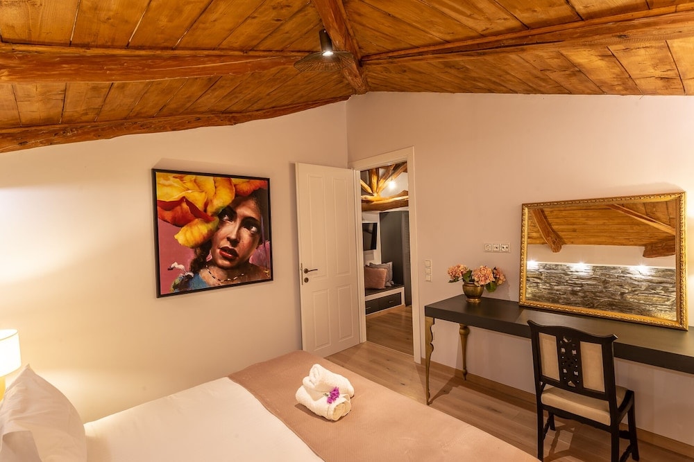 Camara Suites