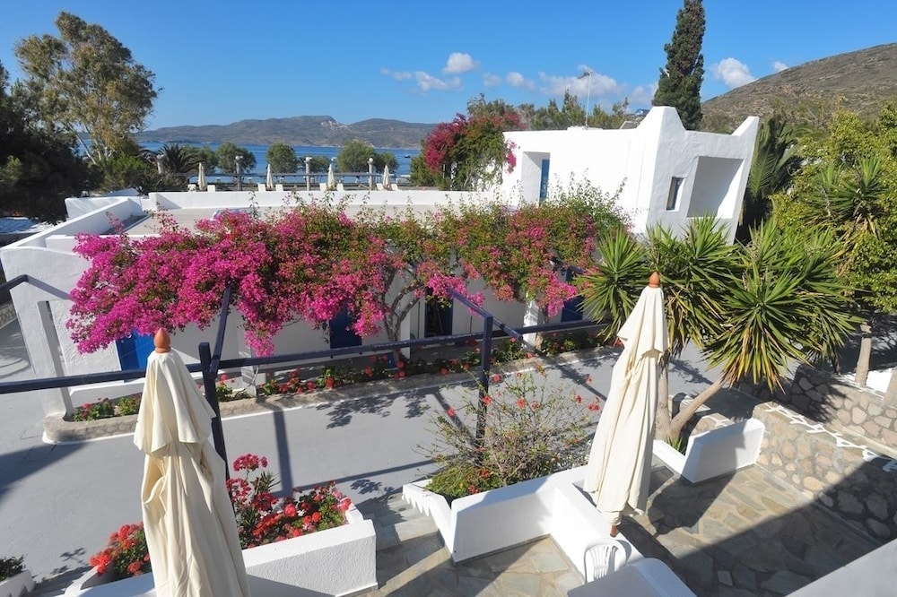 Lagada Beach Hotel