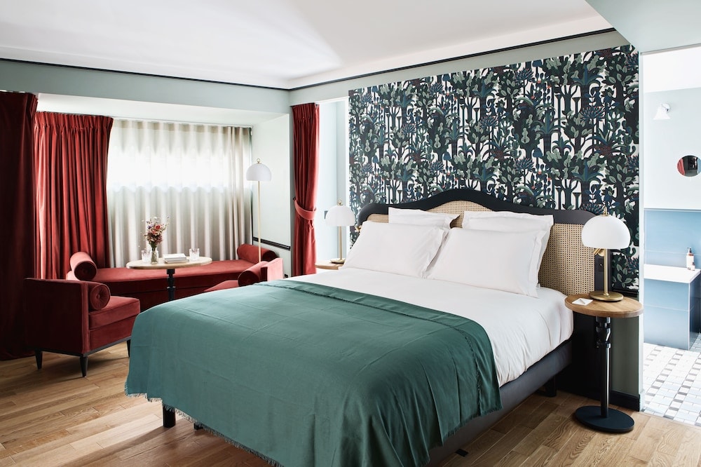 hotel room