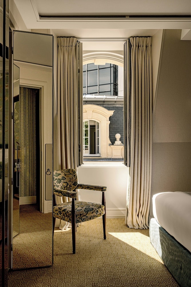 Saint James Paris - Relais & Chateaux