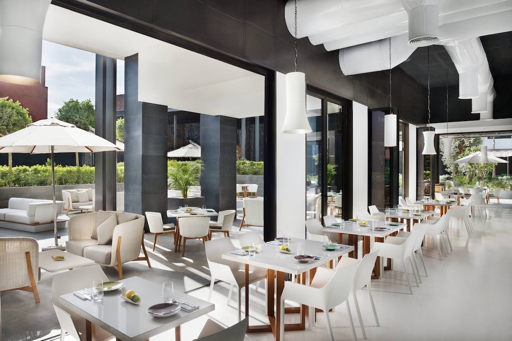 La Ville Hotel & Suites CITY WALK, Dubai, Autograph Collection