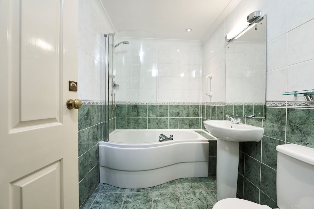 Lochardil House Hotel