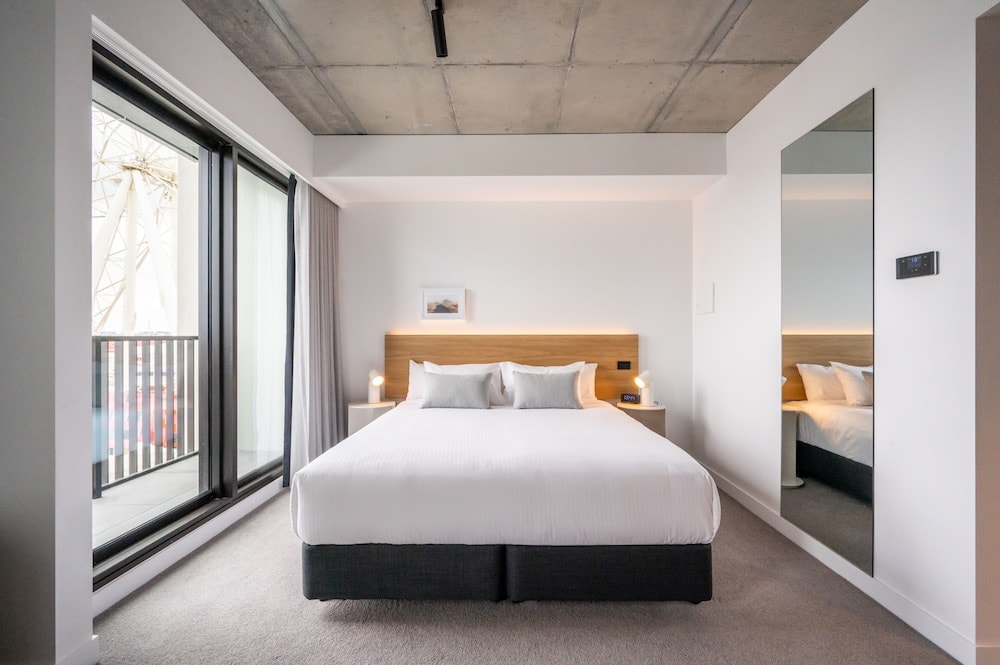 Nesuto Docklands Apartment Hotel