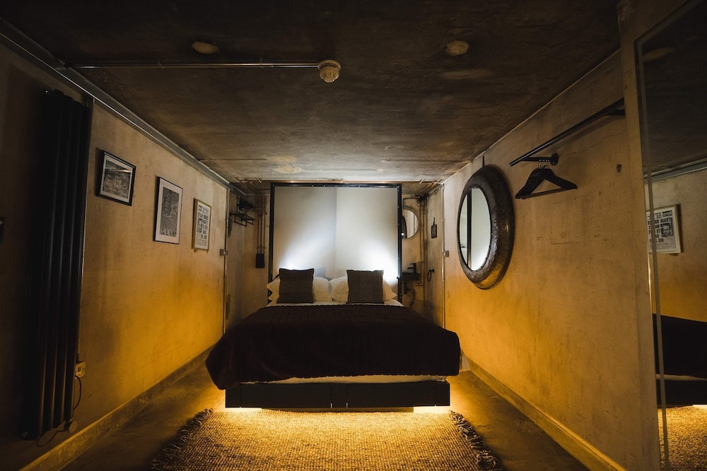 Impossible Motel