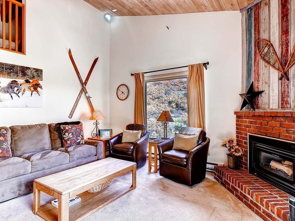 Woodbridge Condos by Snowmass Vacations