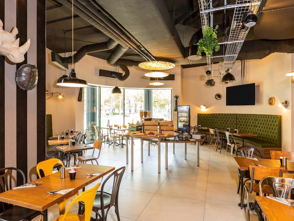 ibis Styles Puteaux Paris La Defense