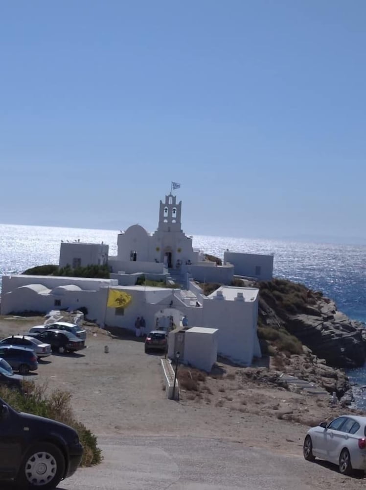 Flaros Village
