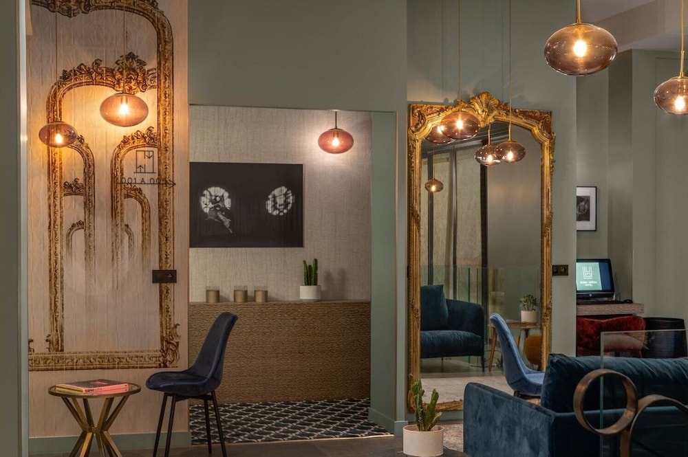 Lyric Hotel Paris