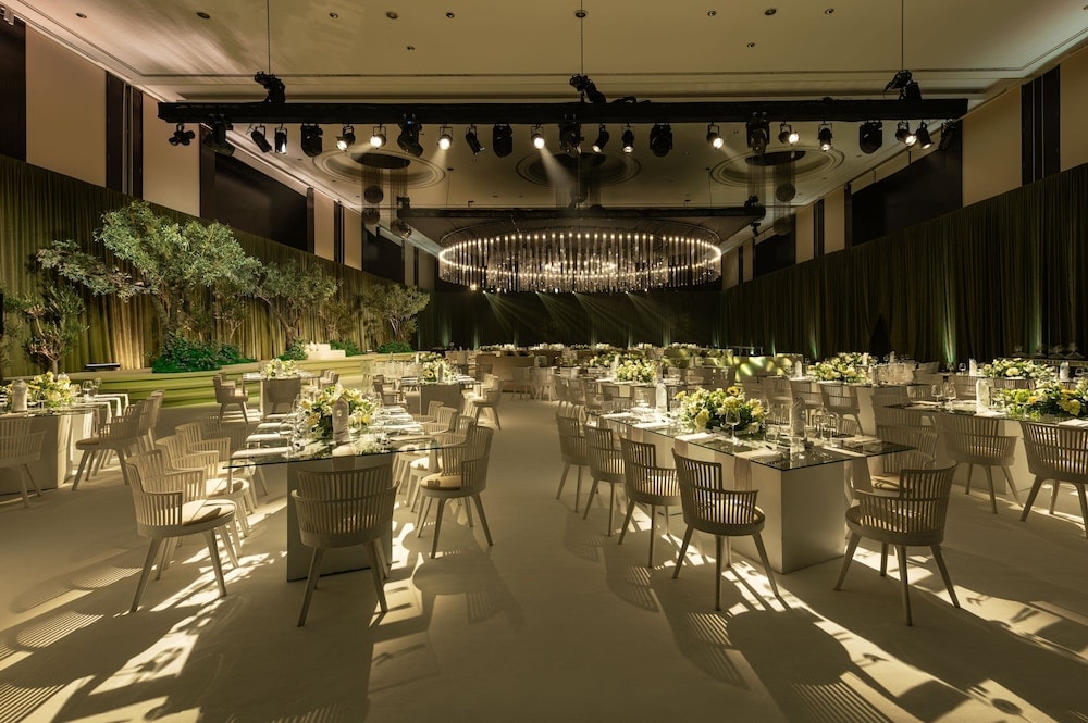 meeting & event spaces