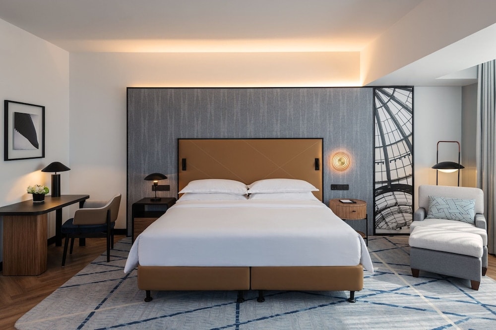 Sheraton Mall of the Emirates Hotel, Dubai