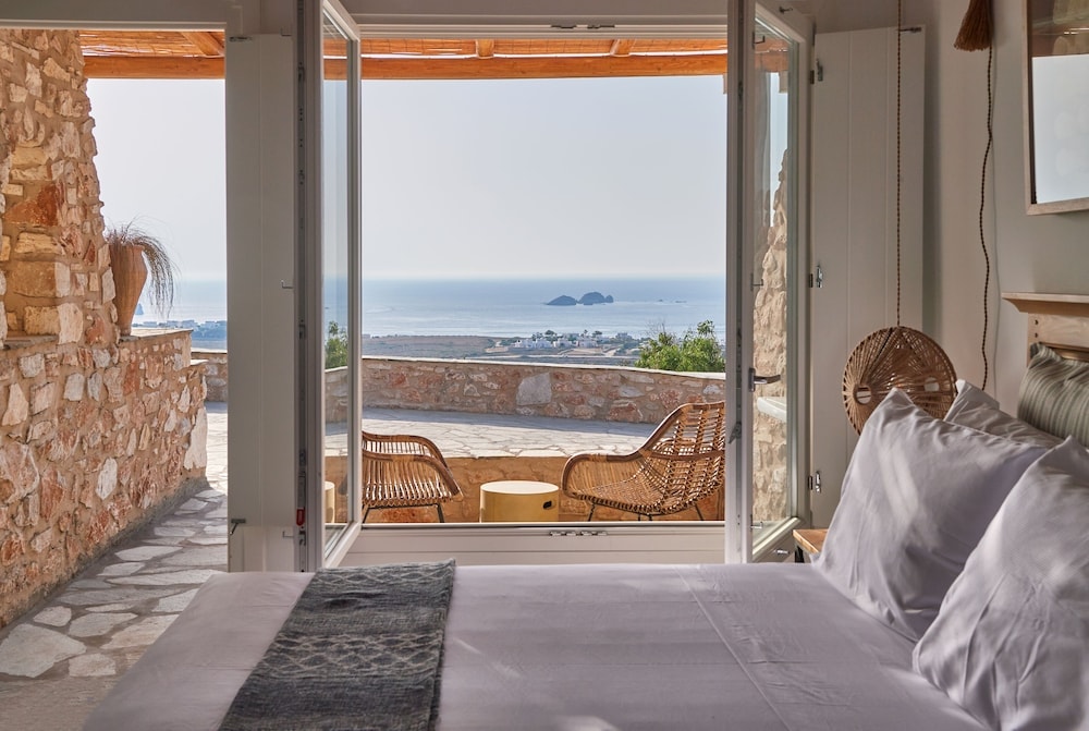 Mythic Paros