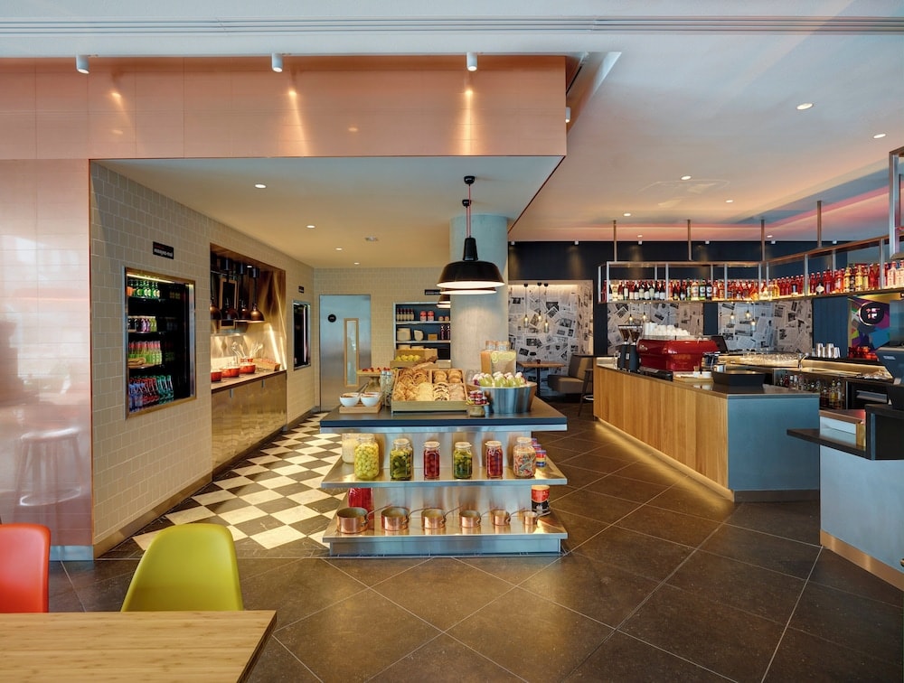 citizenM Paris la Défense