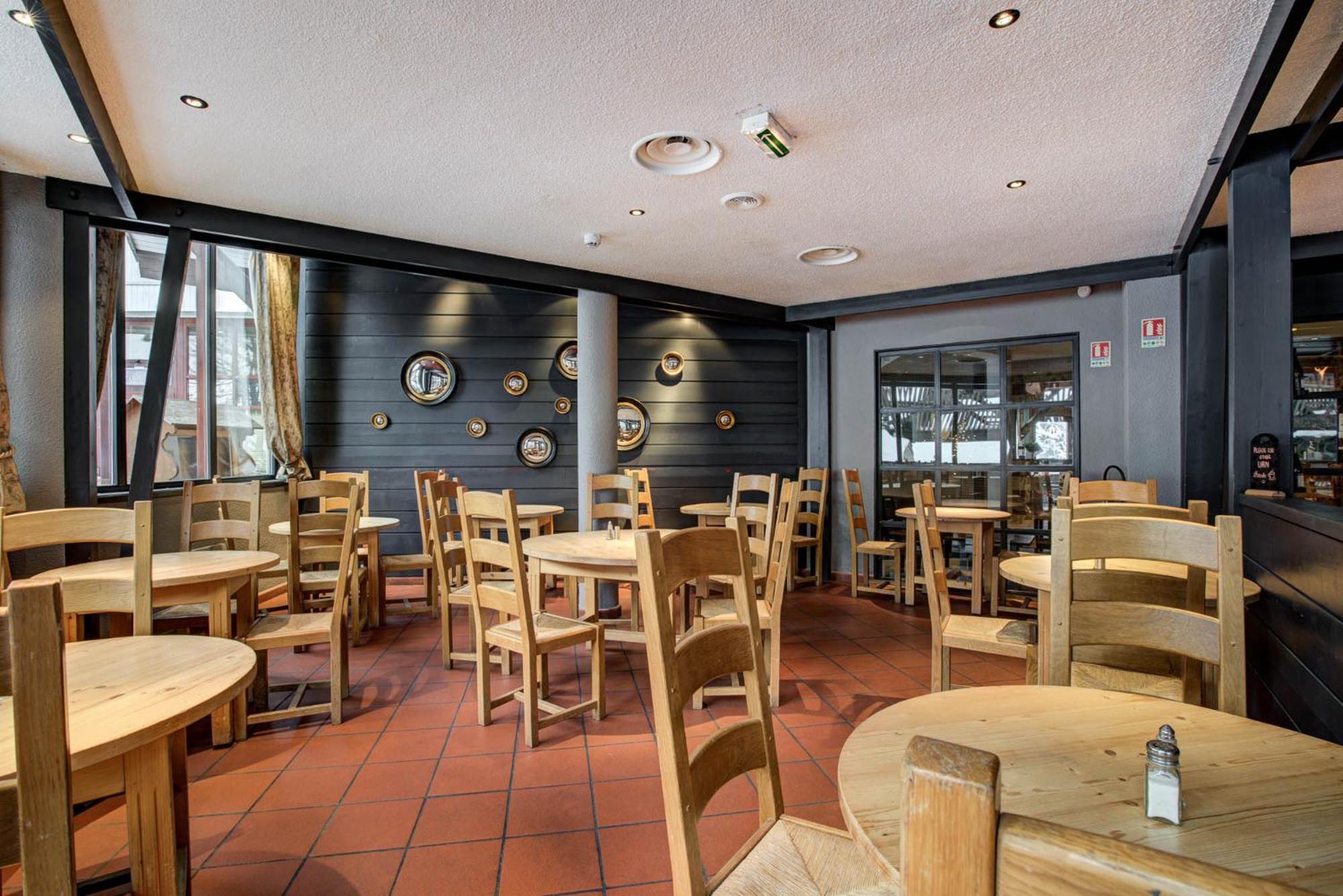 restaurant