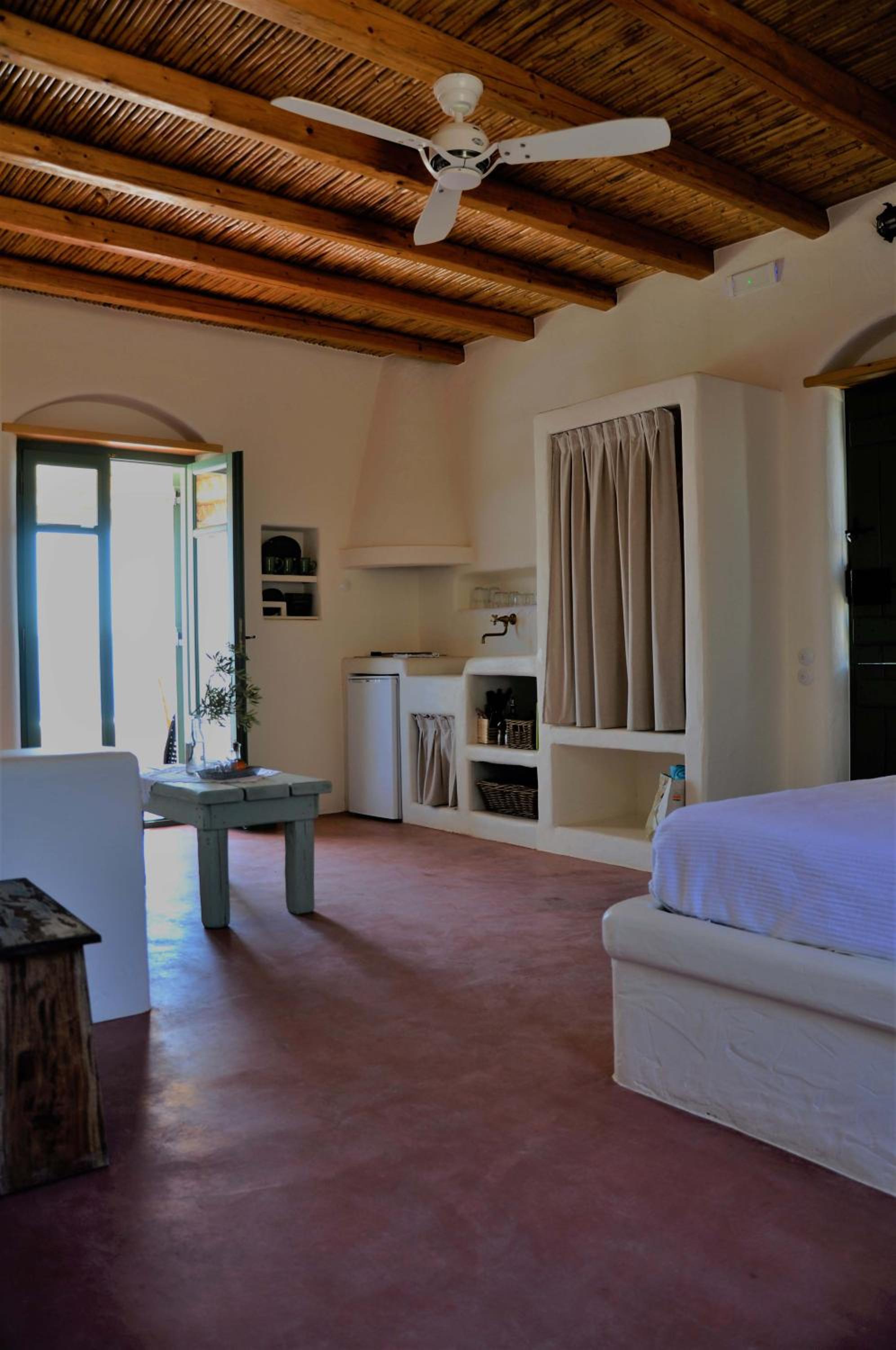 Pambelos Lodge