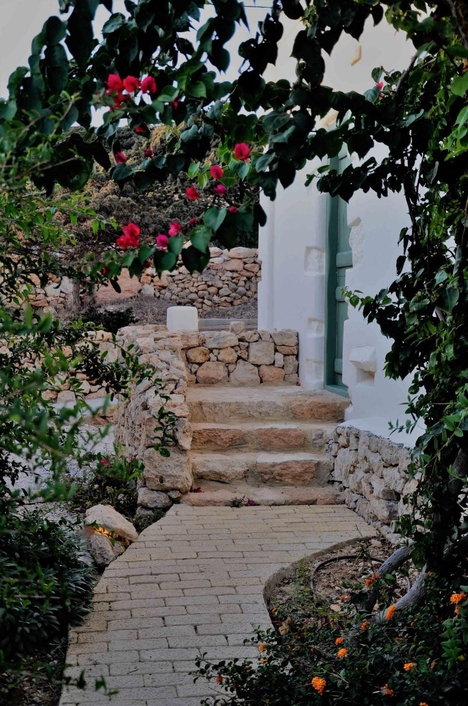 Pambelos Lodge