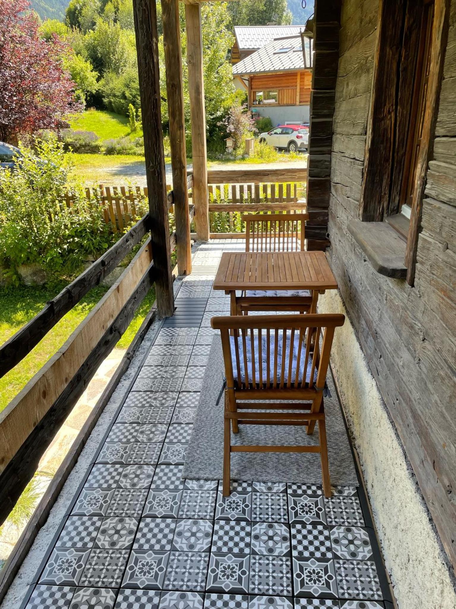 Chalet Heron