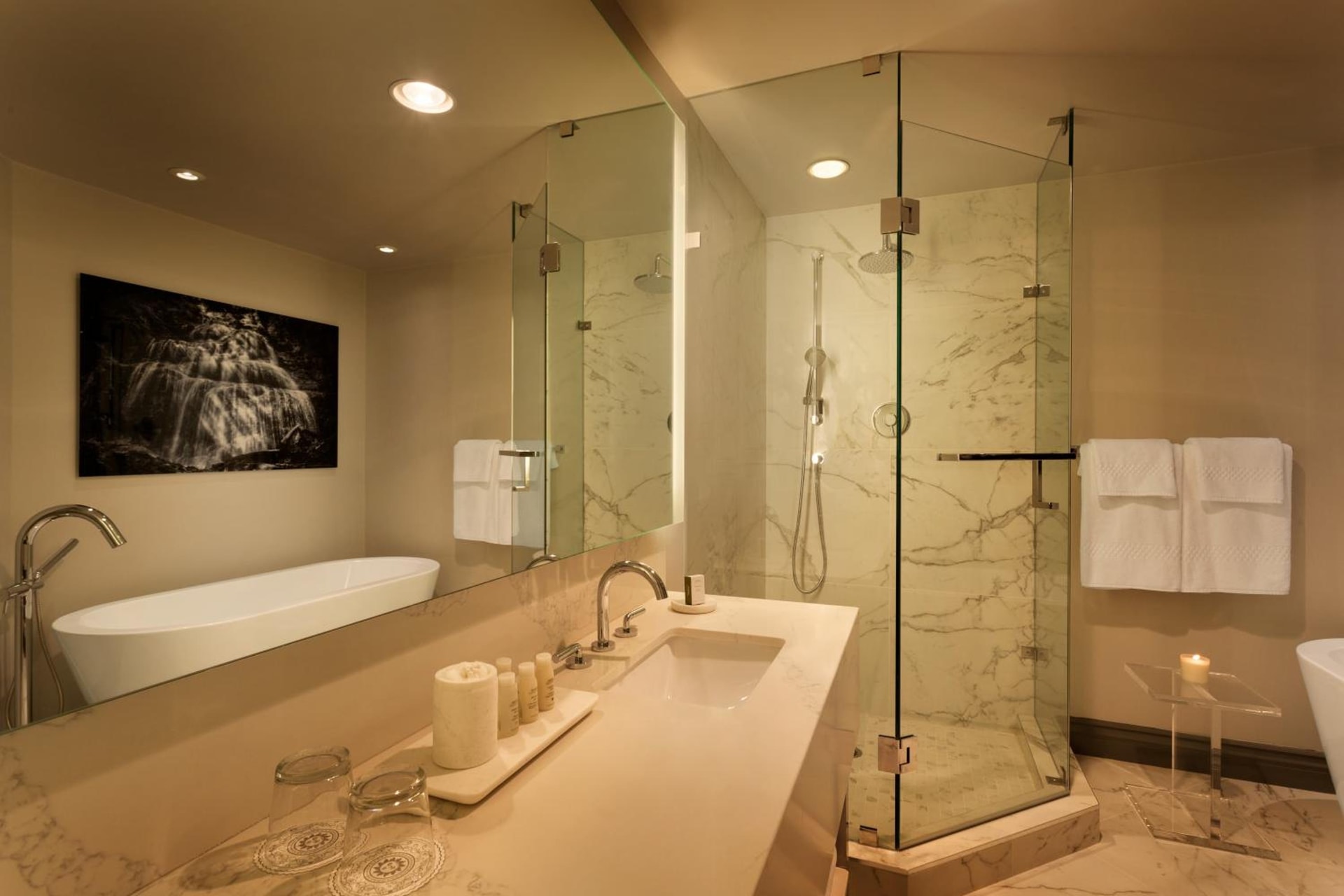 Hotel Le Soleil by Executive Hotels
