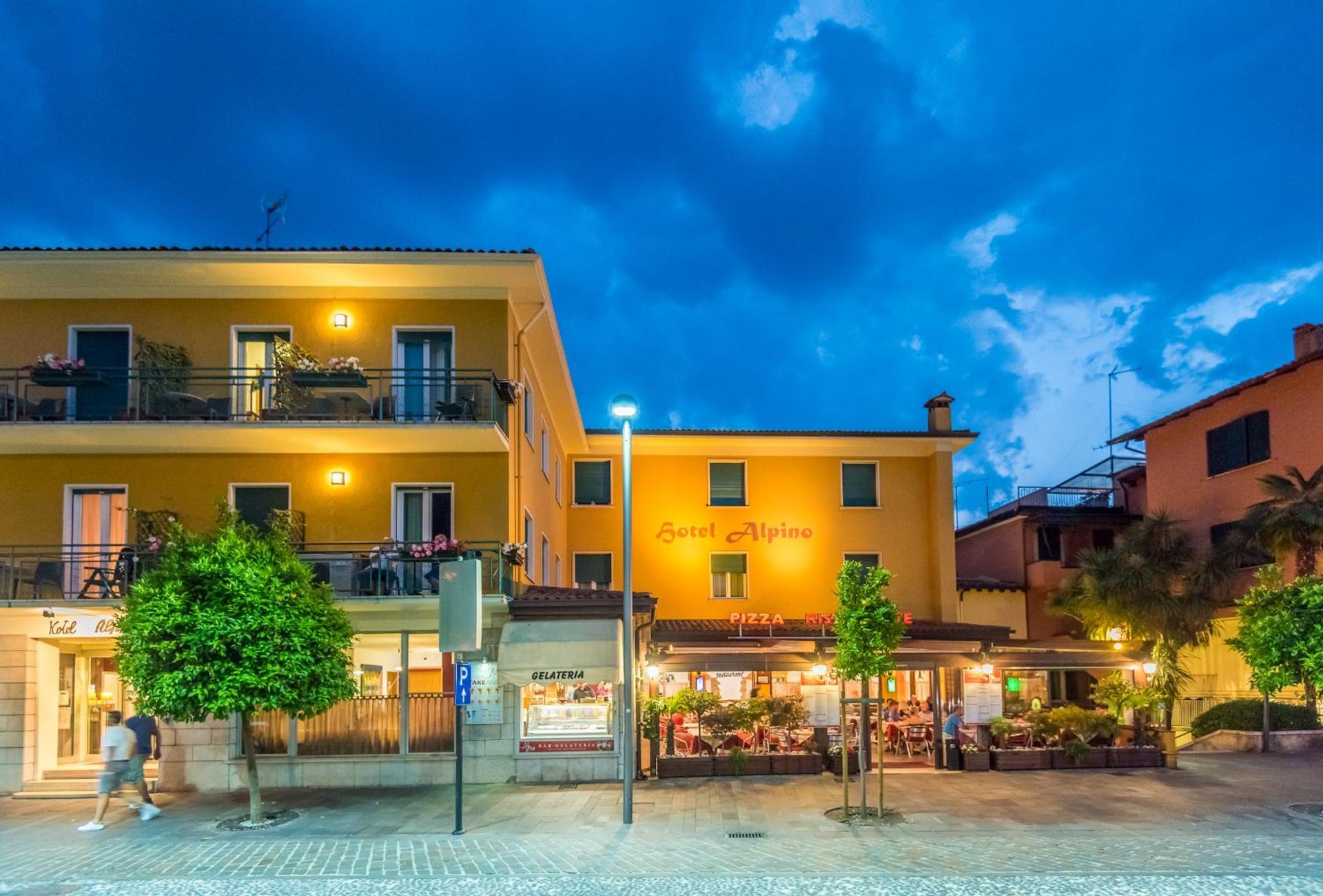 Hotel Alpino