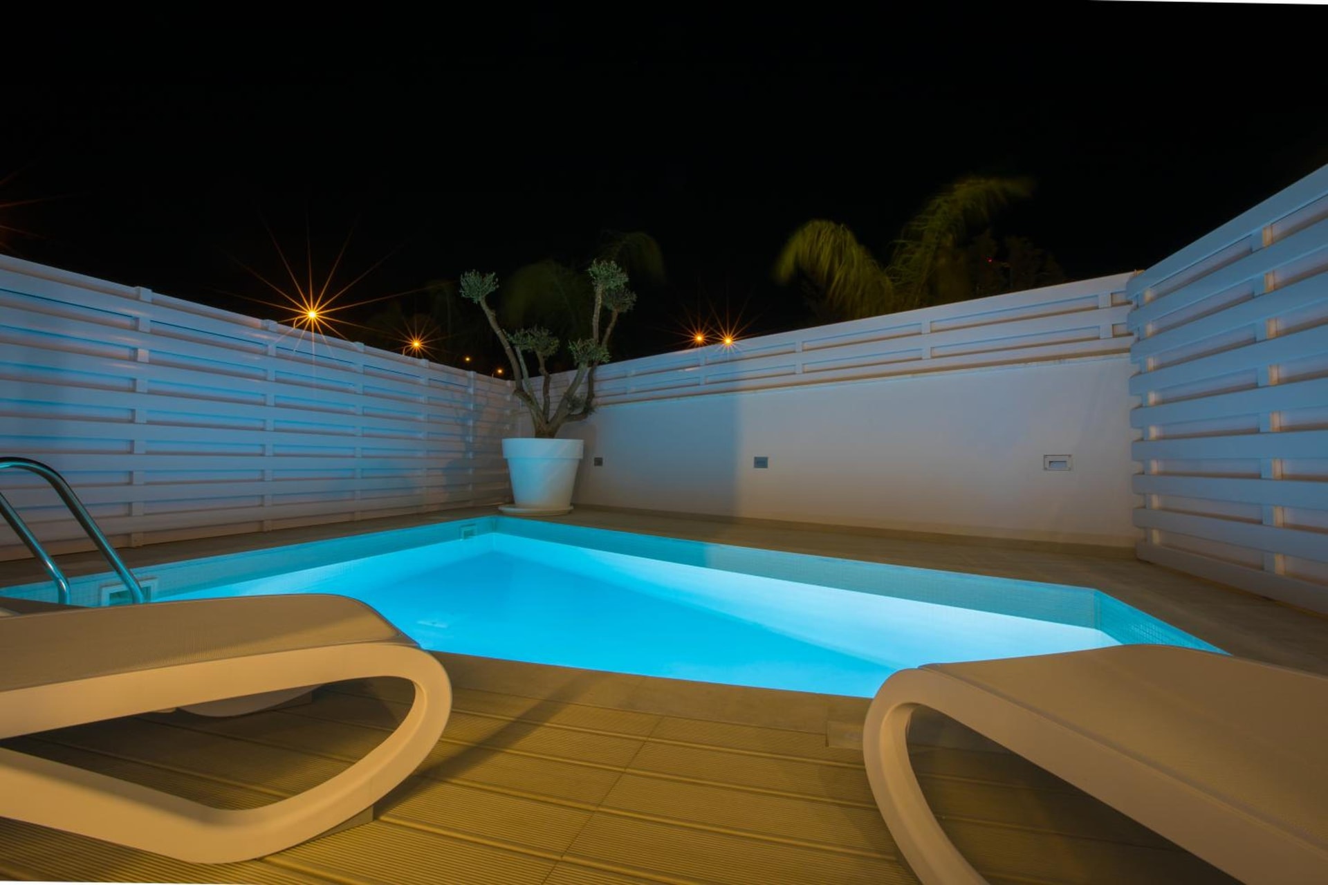 Hotel Napa Suites (Adults Only)