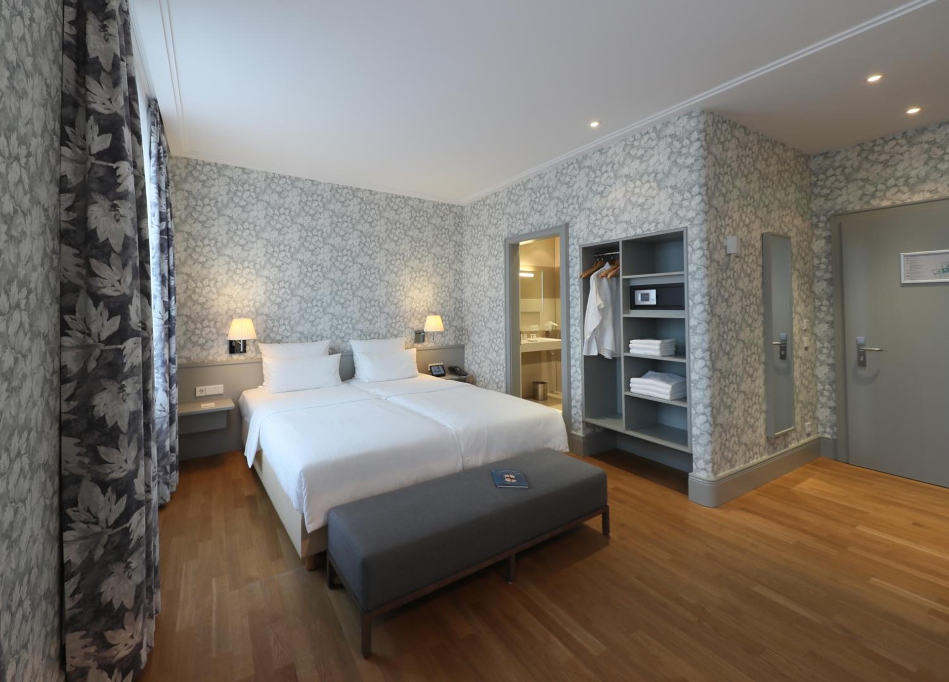 MOMA1890 Boutique Hotel