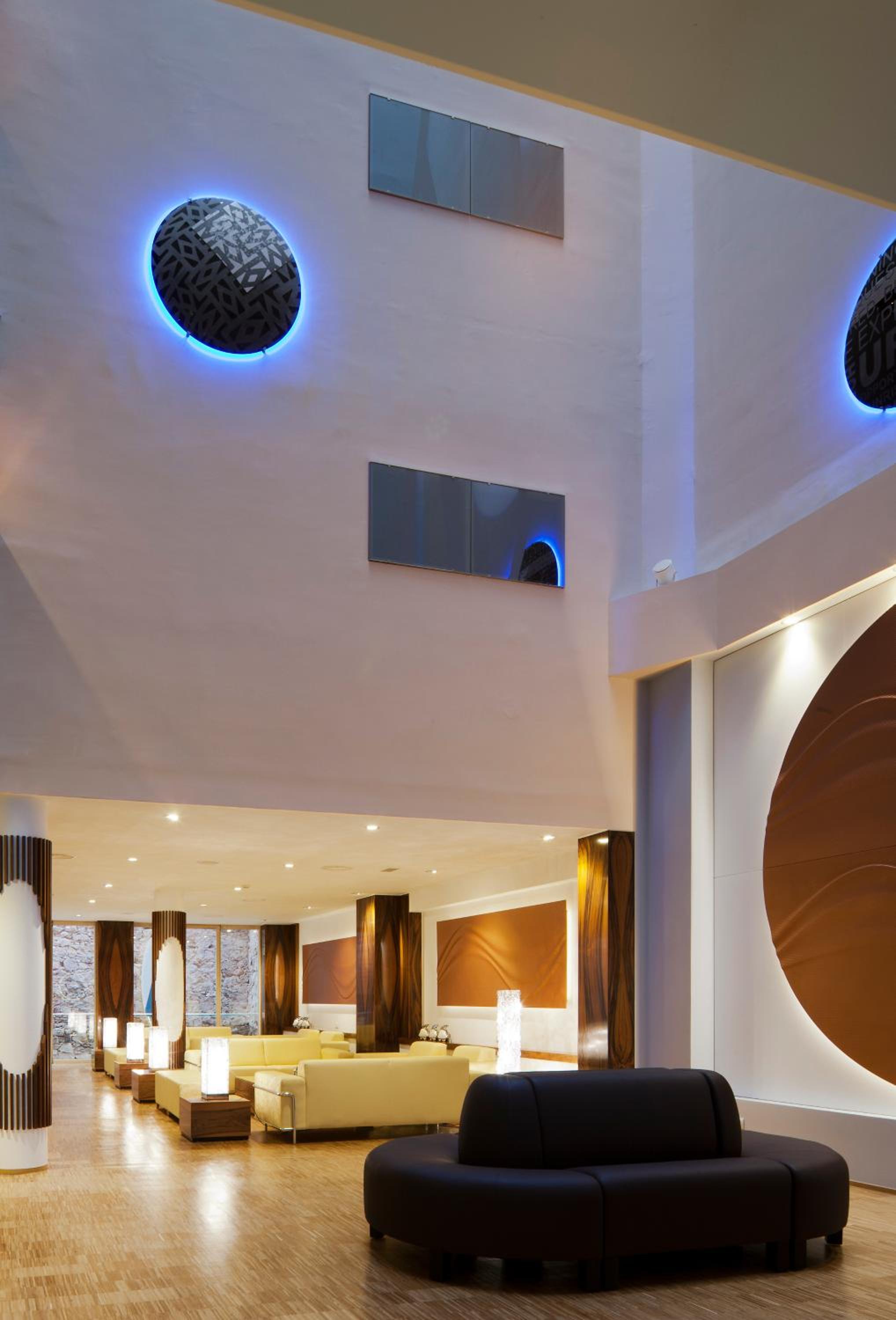 Ako Suite Hotel