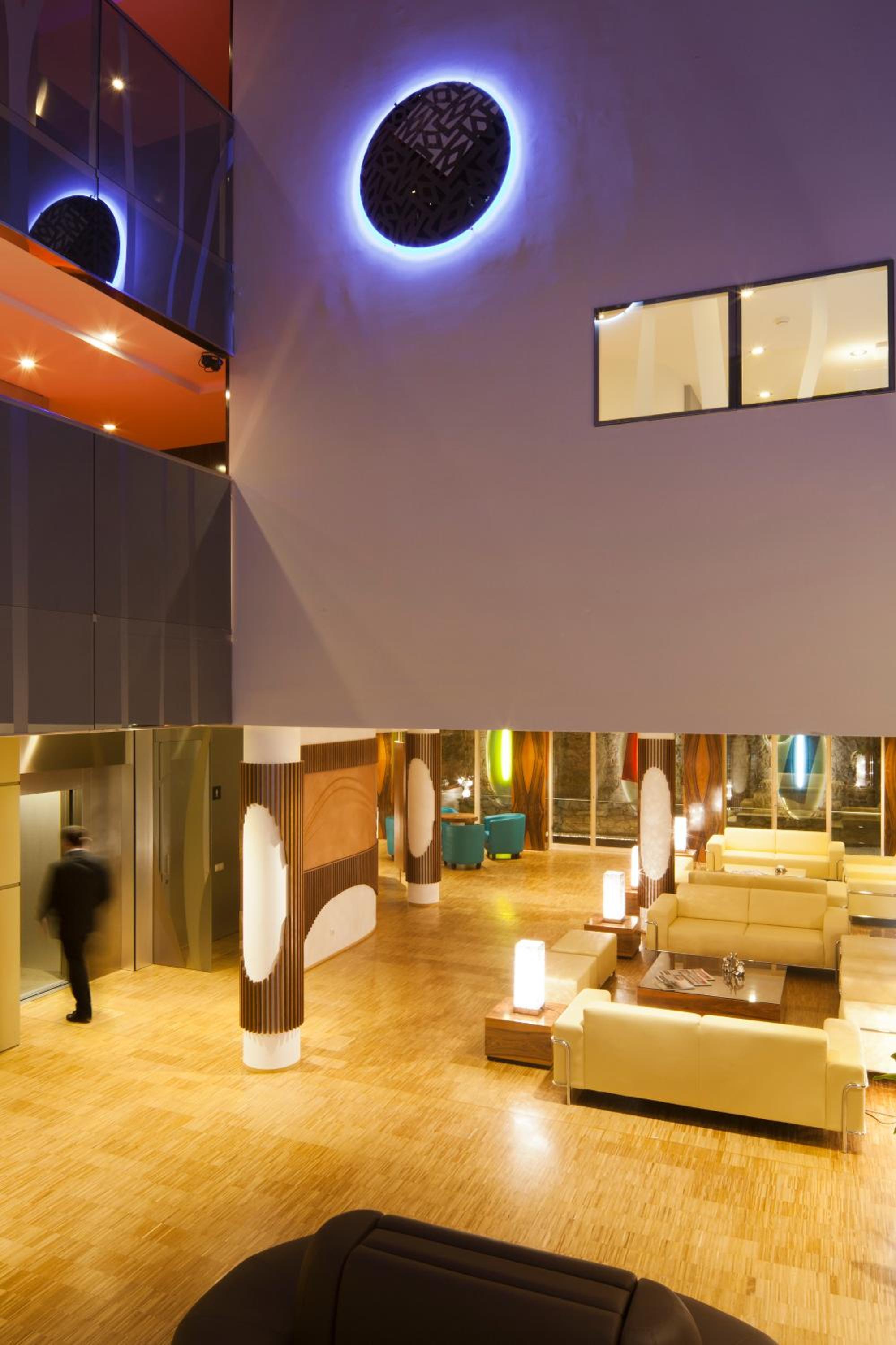 Ako Suite Hotel