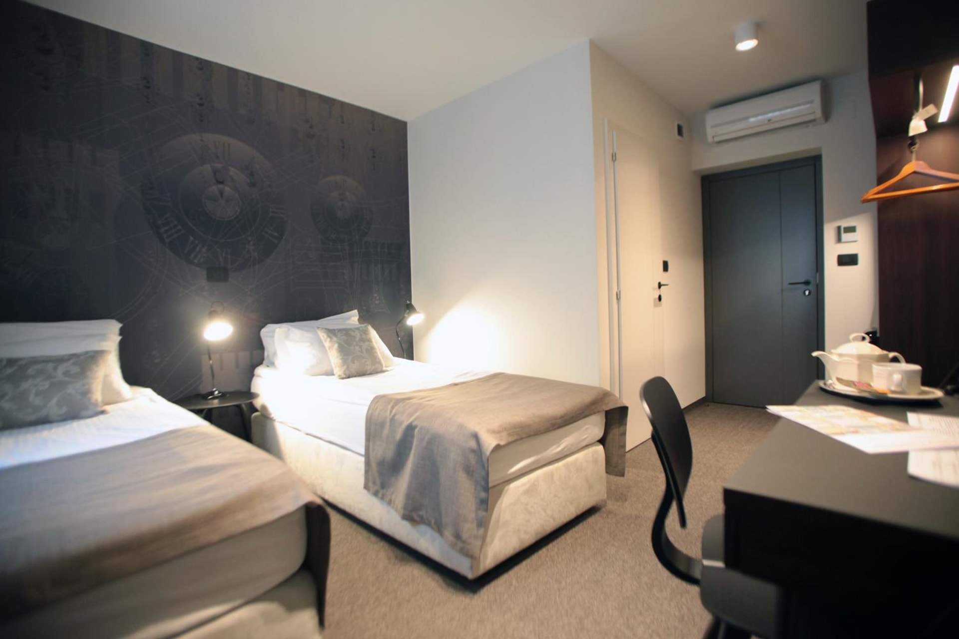 Hotel Mrak