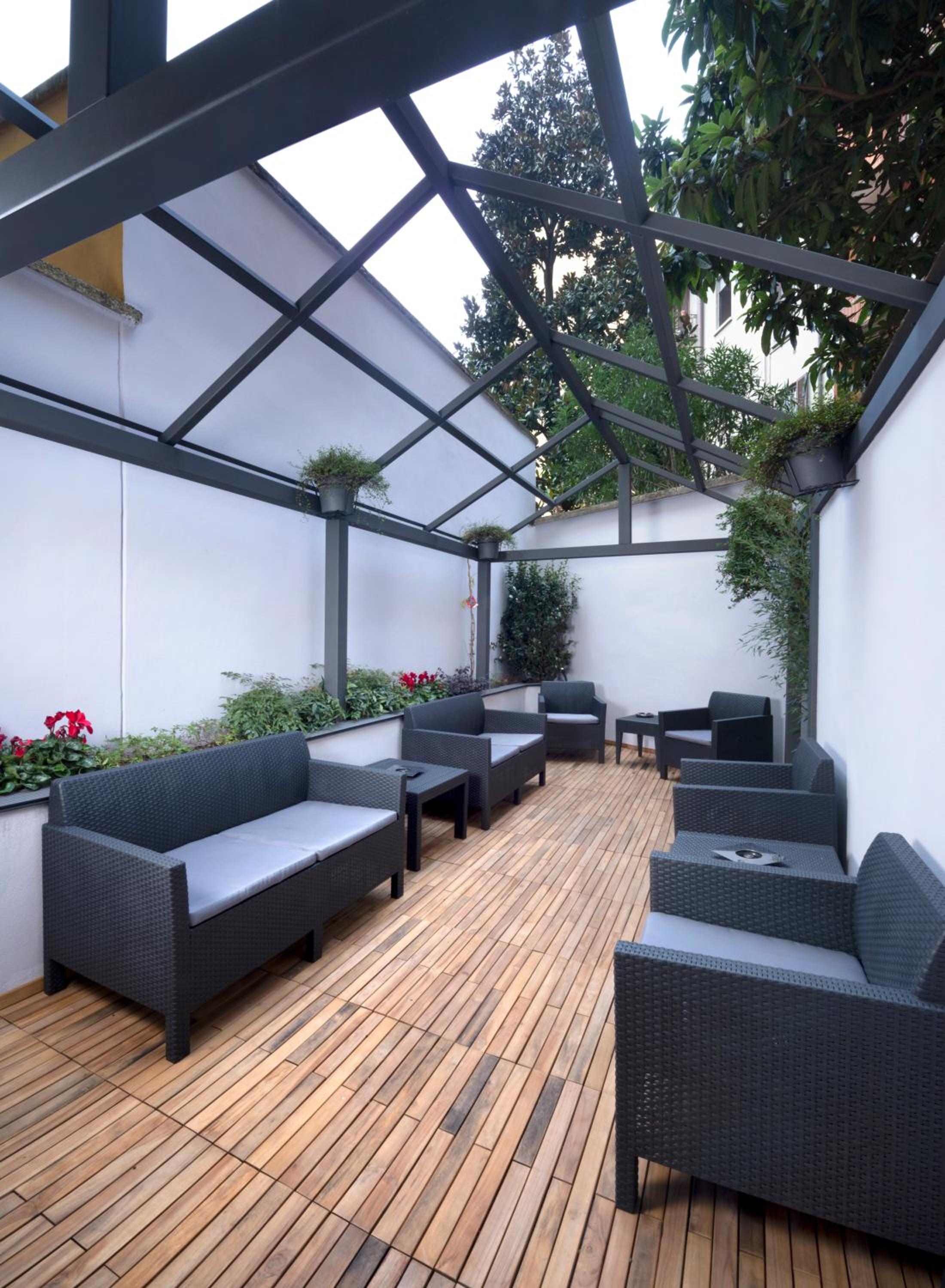 Lancaster Hotel