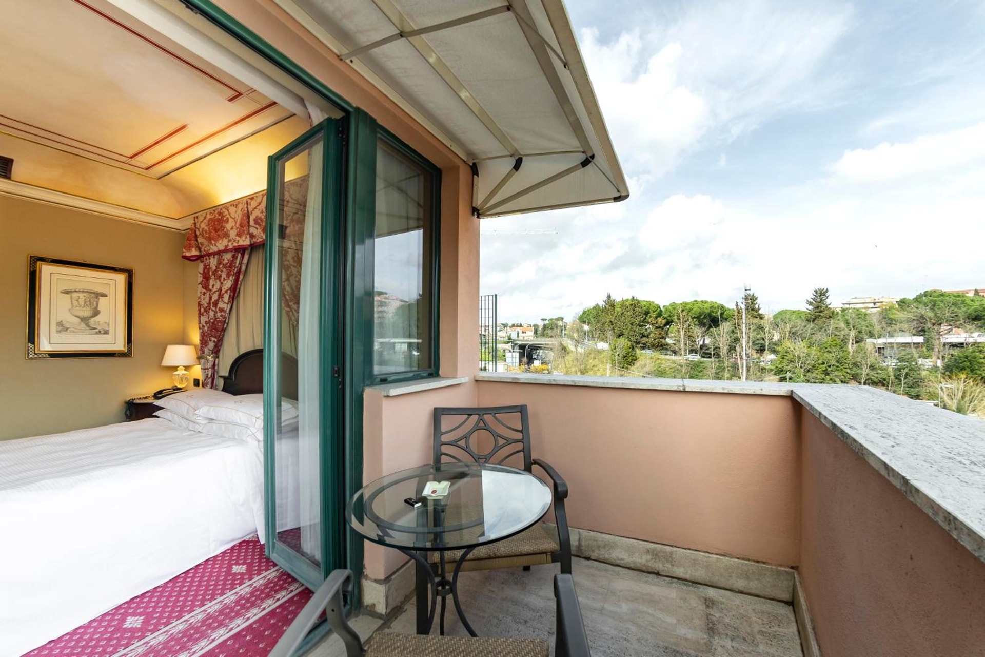 River Chateau Hotel