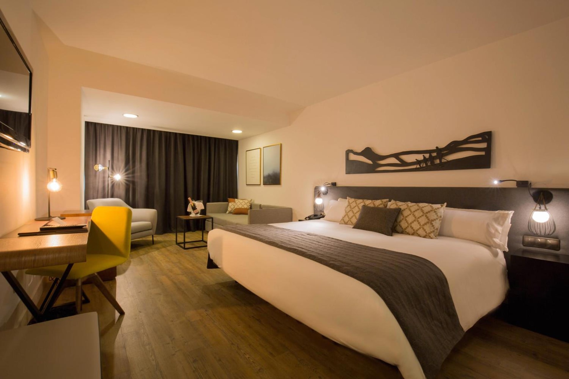 hotel room