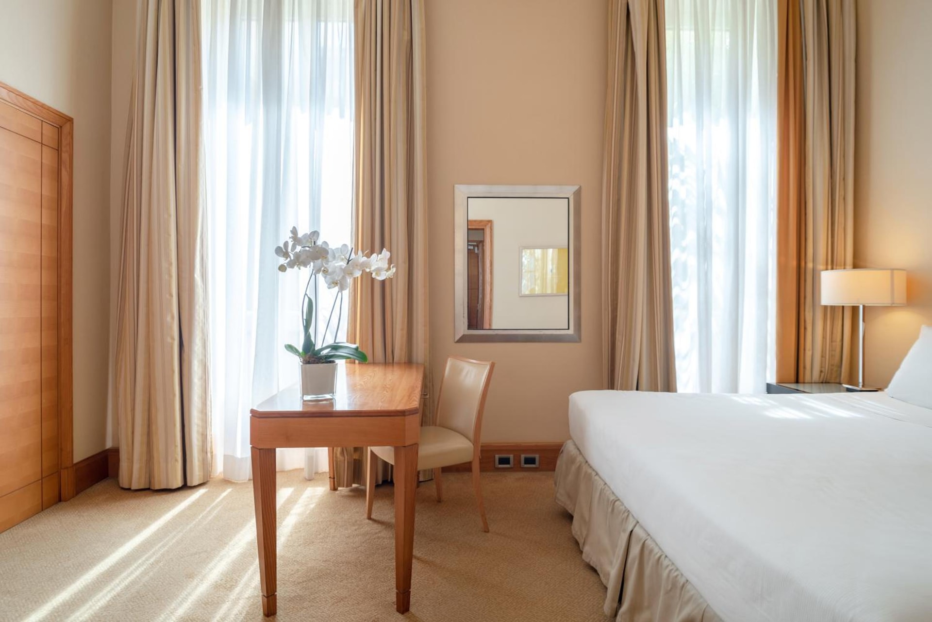 Room Mate Collection Mia, Rome Colosseum