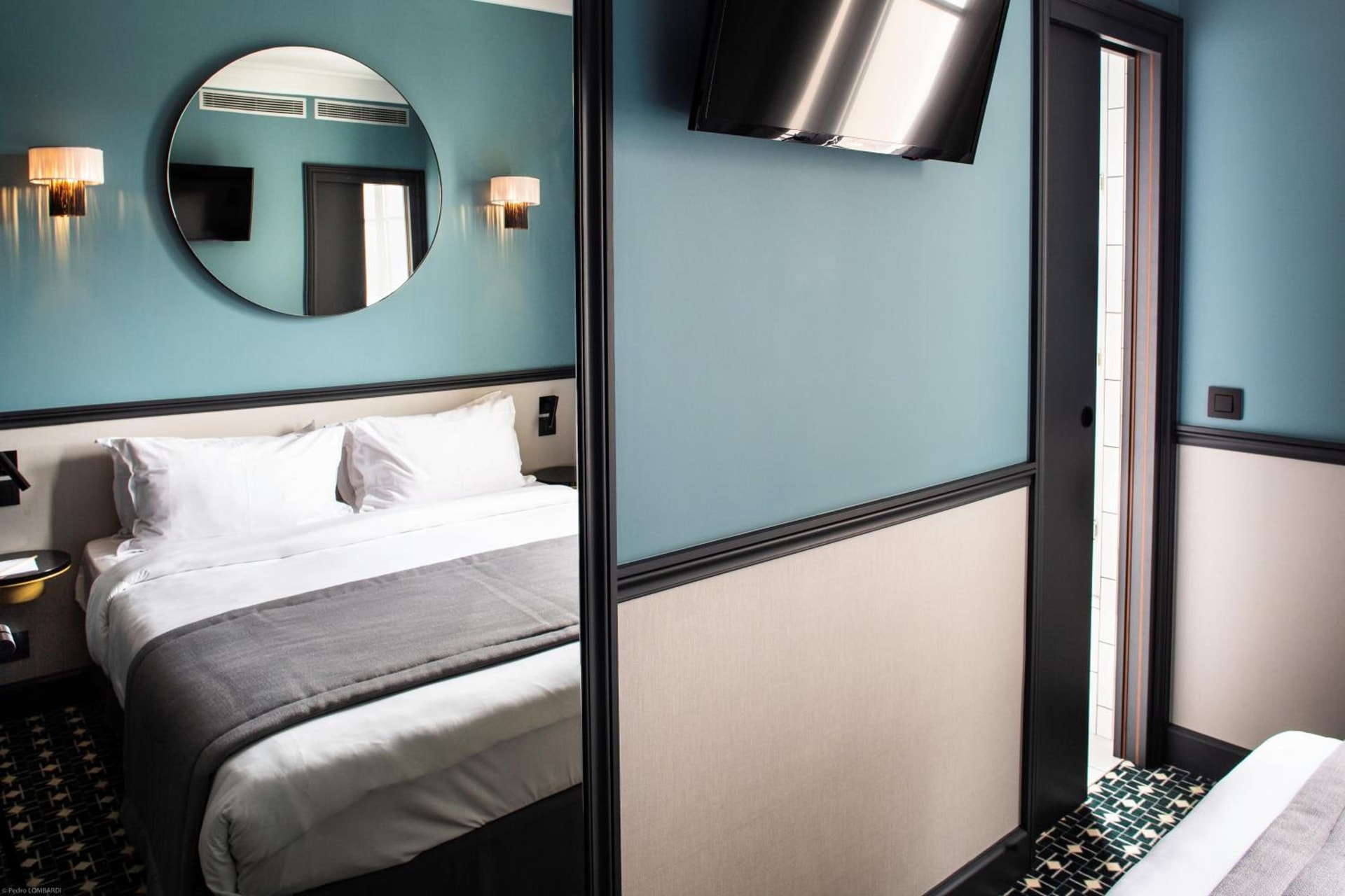 hotel room