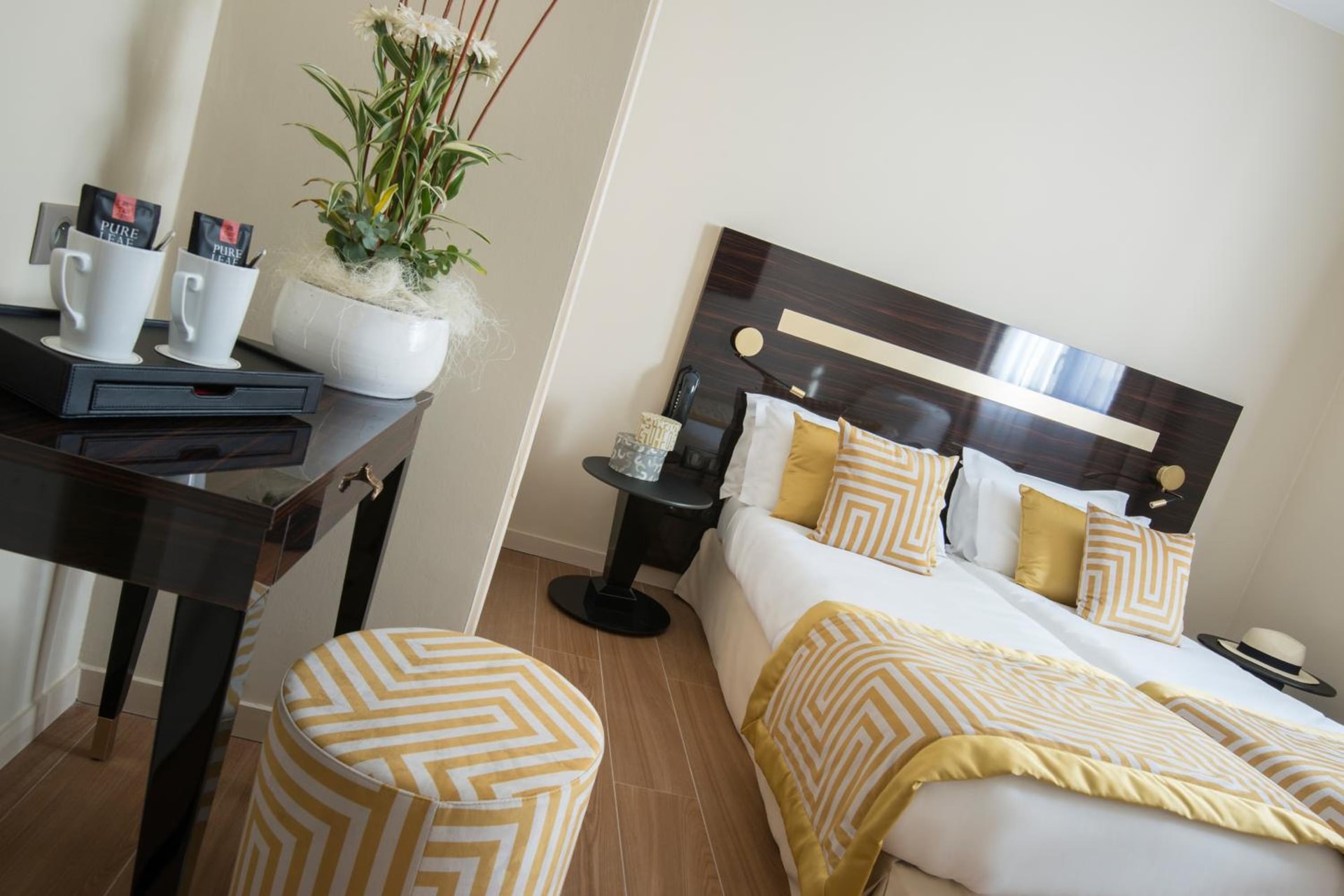 hotel room